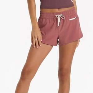 Vuori Women’s Clementine Short 2.0  Sz L